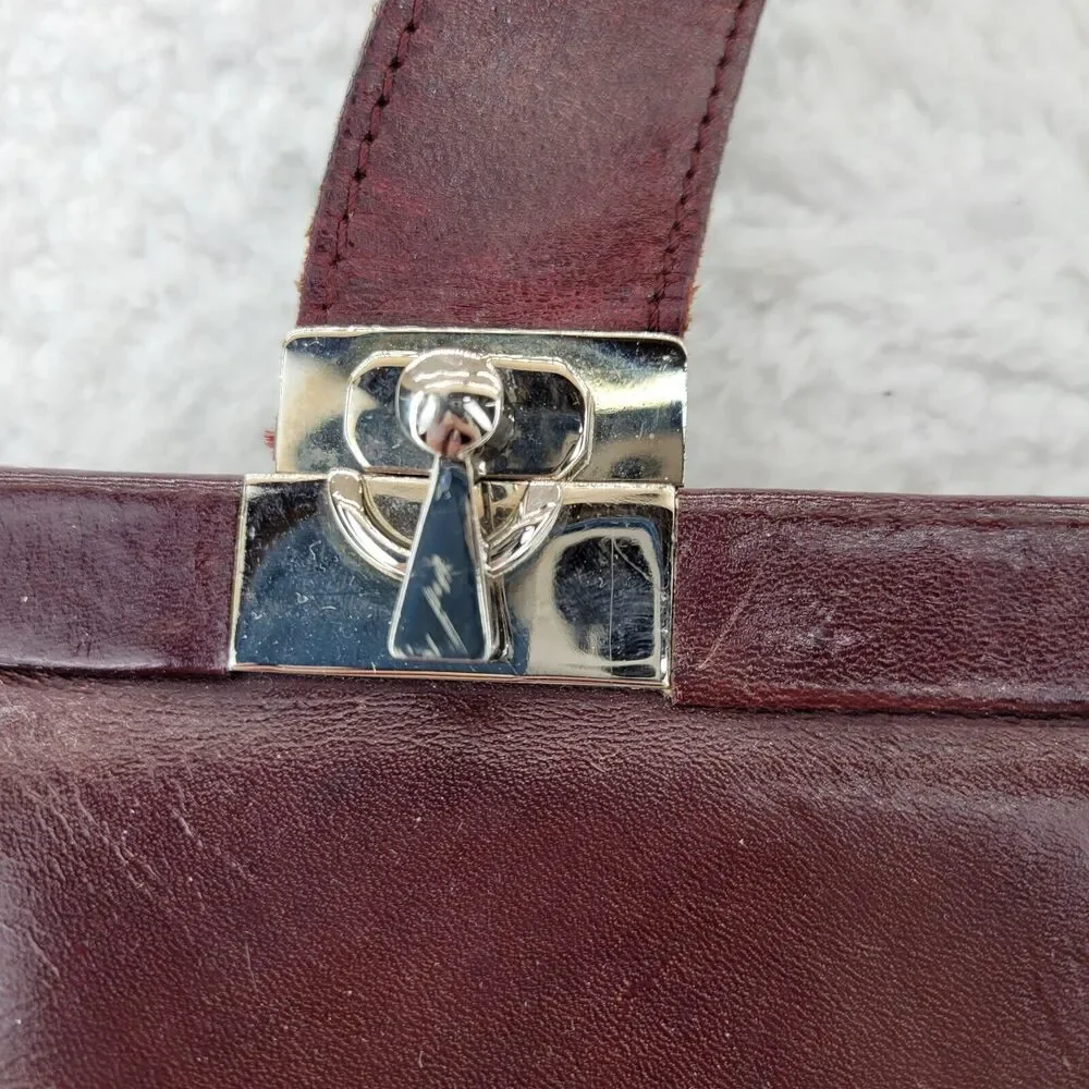 Vintage Dolce & Gabbana Leather Turnlock Frame Purse Burgundy‎ Authenticated - Picture 12 of 13